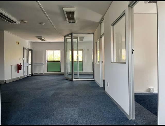BUSINESS PROPERTY TO RENT IN CLAREMONT